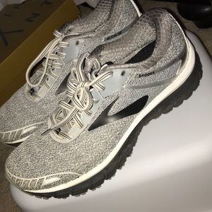 Brooks Adrenaline GTS 18